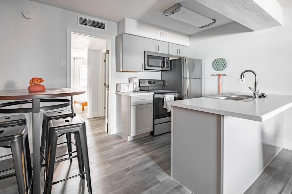 Gorgeous Cozysuites In Camelback With Pool Parking Phoenix Exteriér fotografie